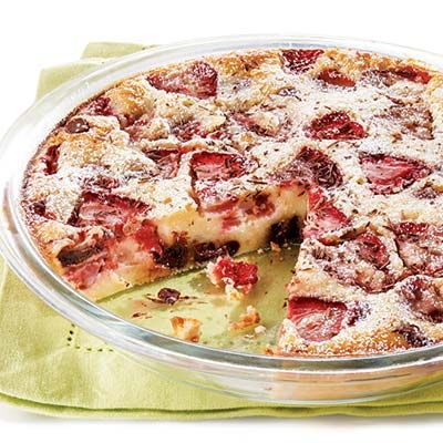 Our Recipes - Strawberry-chocolate clafoutis | Marché Bonichoix