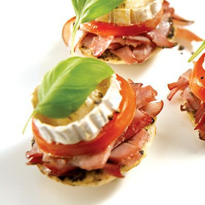 Our Recipes - Goat cheese mini pizzas | Marché Bonichoix