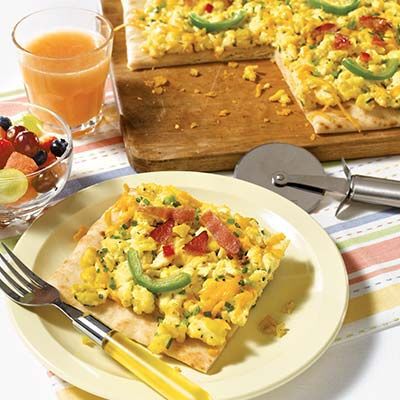 Our Recipes - Bacon breakfast pizza | Marché Bonichoix