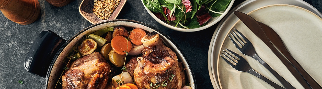 Our Recipes - Braised pork shanks with vegetables | Marché Bonichoix